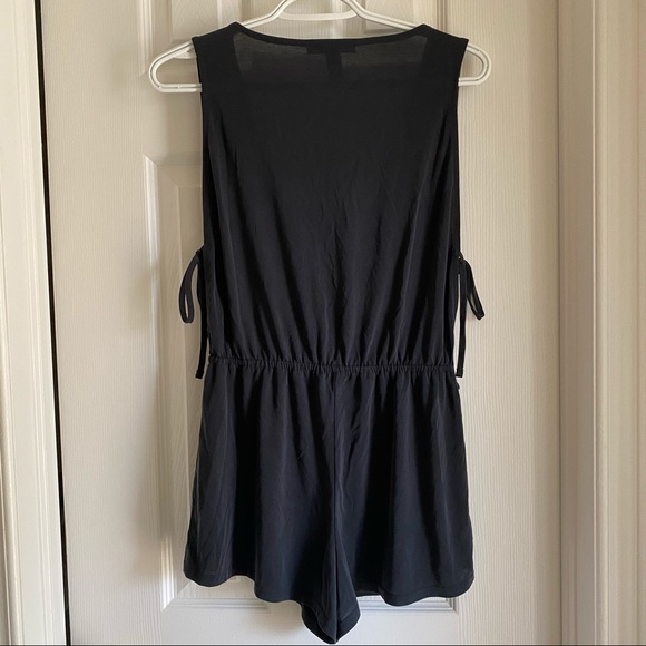 NWT - Forever 21 - Romper - Picture 3 of 5